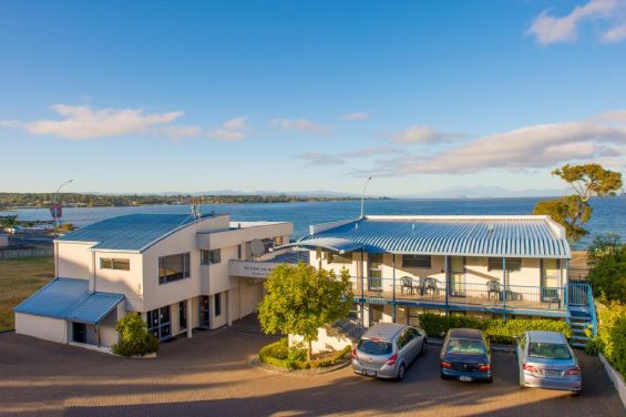 Spa Studio Lake View